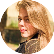 Serena (Make up Artist)