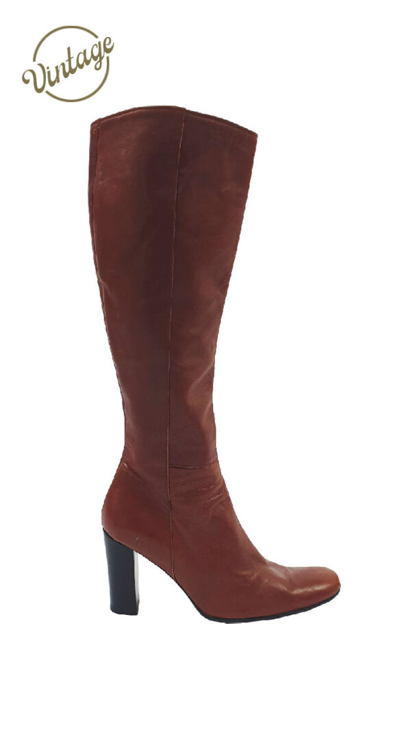 stivali in pelle con tacco